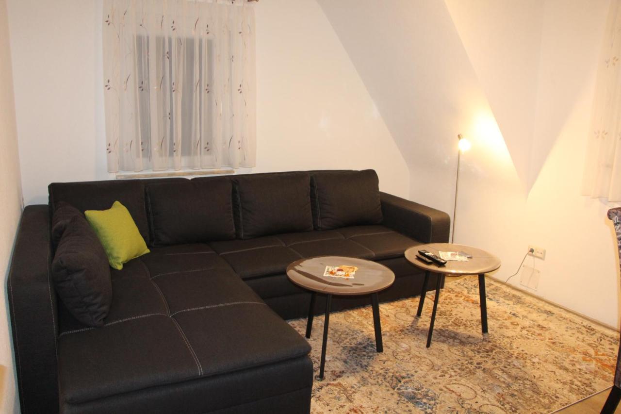 Ermis Apartments Metzingen  Exteriör bild